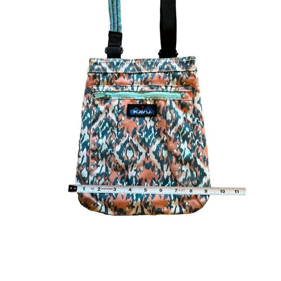 Kavu Shoulder crossbody purse. Teal rope handle. multi color ikat print!gorgeous - Picture 11 of 11